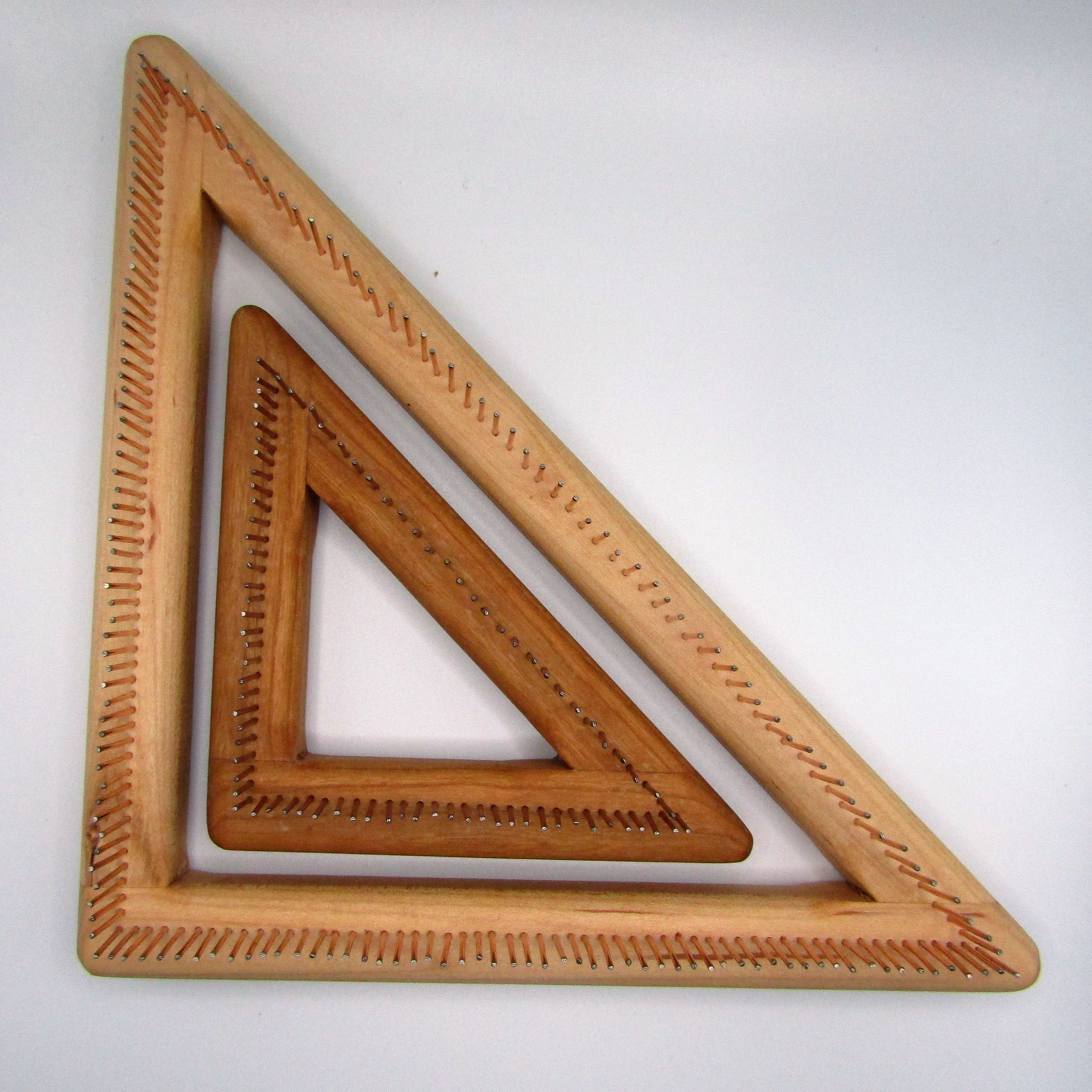 20th Anniversary ? 3.5″ Fine Sett Triangle Loom – Basic Wood